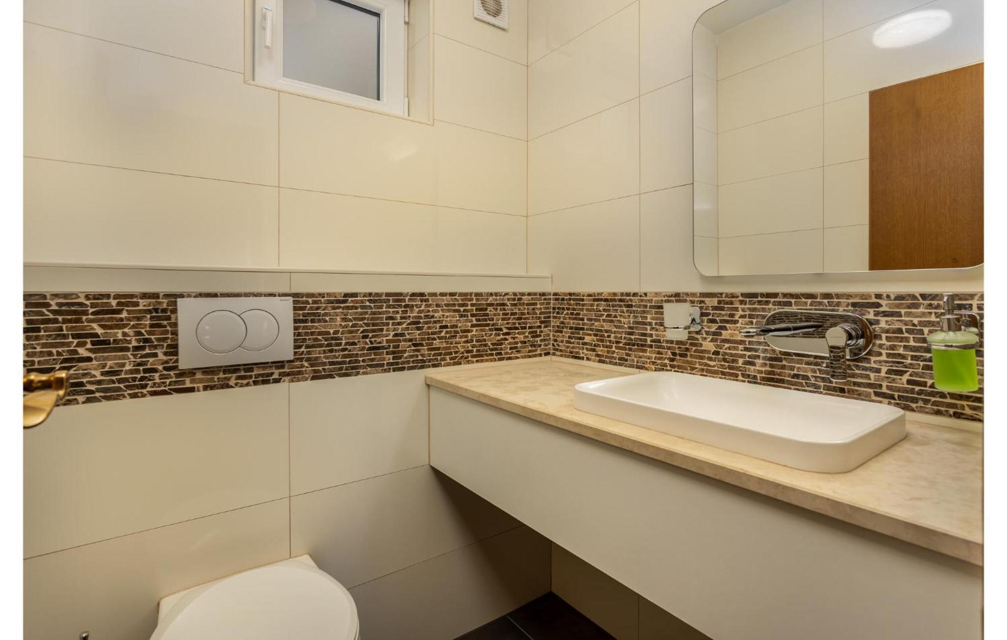 סווטי יוראי Nice Apartment In Sv,Juraj With Kitchen מראה חיצוני תמונה