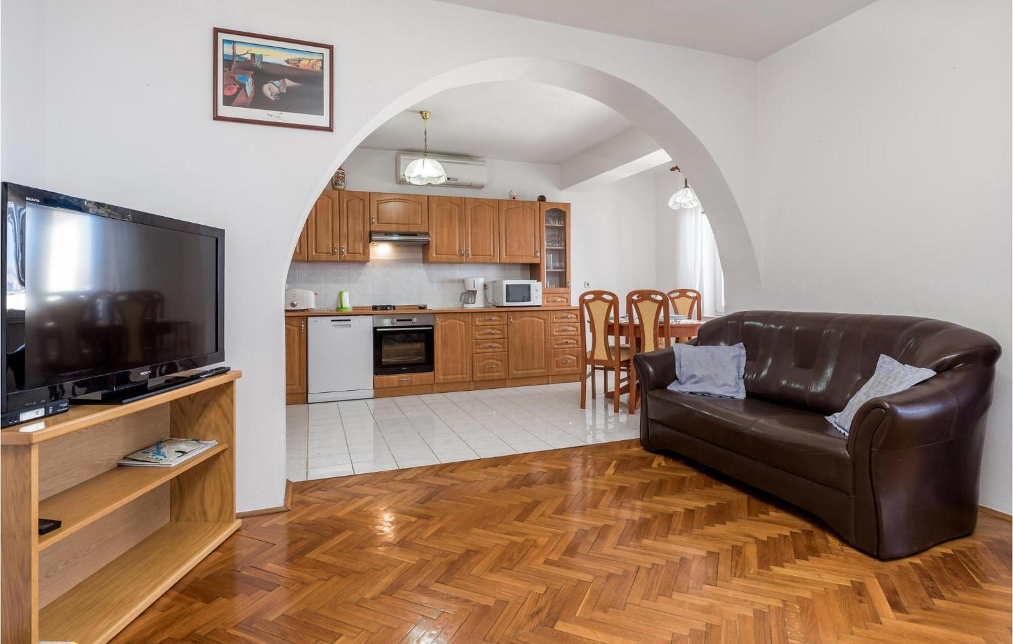 סווטי יוראי Nice Apartment In Sv,Juraj With Kitchen מראה חיצוני תמונה